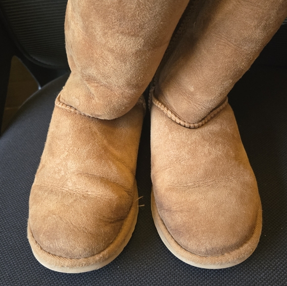 UGG Women's Brown Shearling Lace-Up Boots - Picture 6 of 6